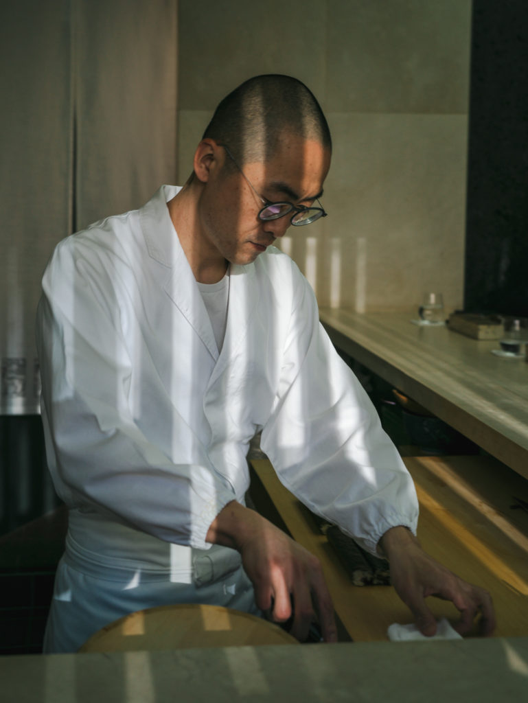 Chef au travail en cuisine