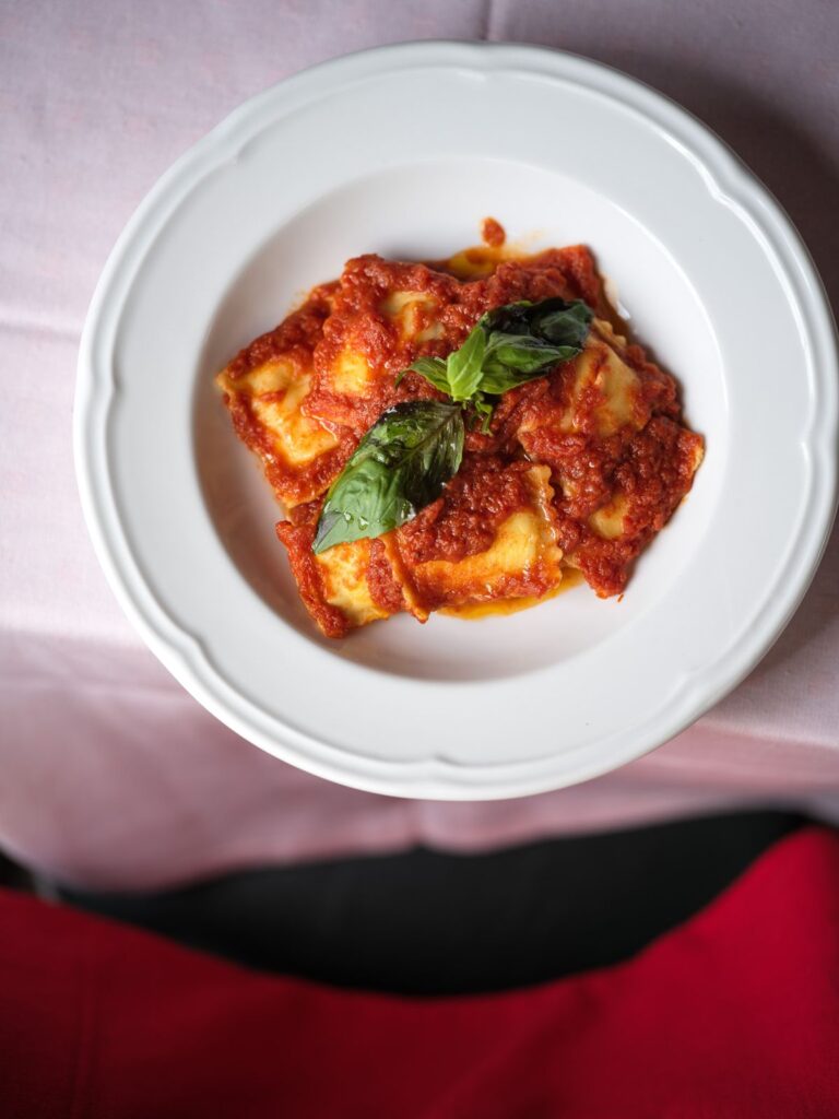 Ravioli à la sauce tomate et au basilic, Le Cherche-Midi