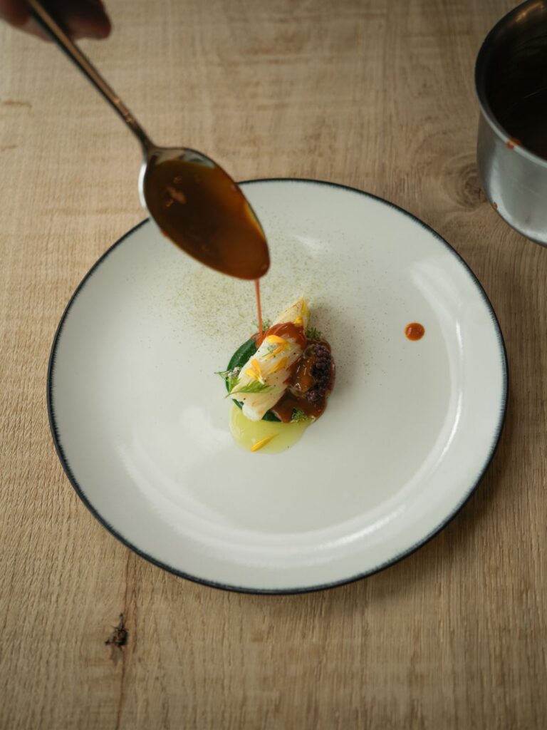 Sauce versée à la cuillère, Maison Saint-Crescent