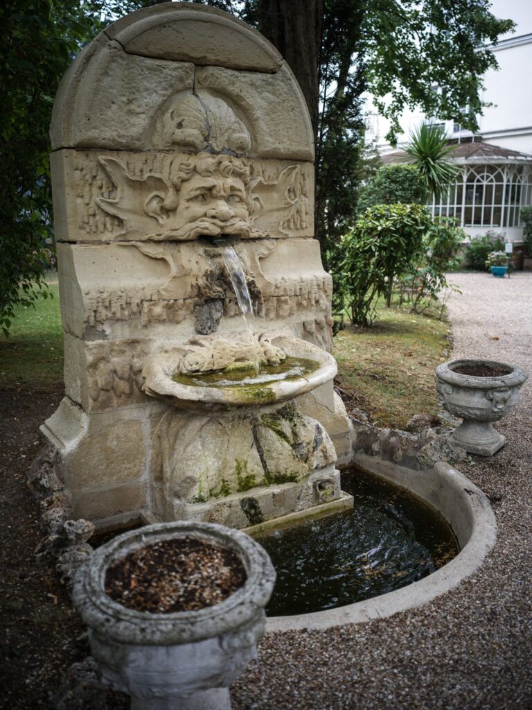 La fontaine du parc de La Vieille Fontaine